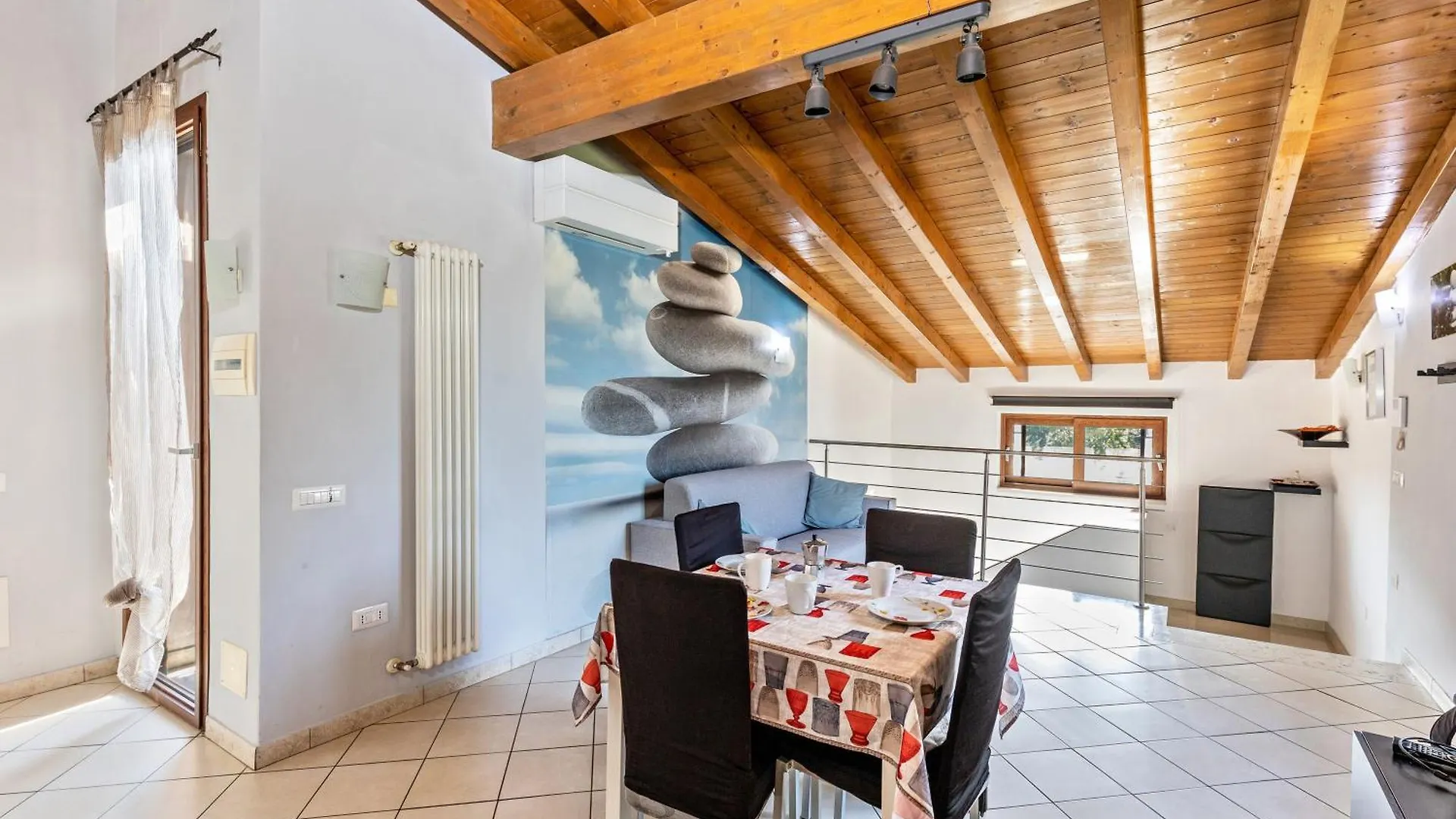 Verona House 0*,